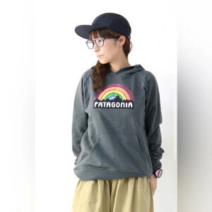 Patagonia Girls’ Lightweight Fitz Roy Rainbow Hoody Sweatshirt | Youth XL | Gray
